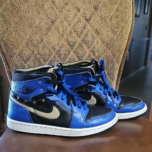 Nike Air Jordan 1 Retro High Zoom Comfort SE Sisterhood Hyper Royal Sneakers